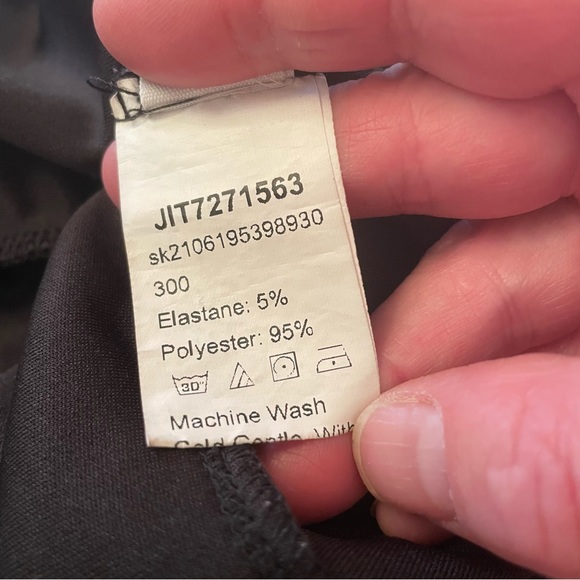 Girls Black Jumpsuit fits 8 Year Olds.Stretchy floral black on top half by SHEIN - Picture 14 of 14